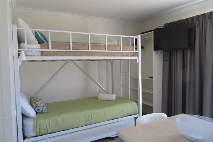 Room 22 of 93