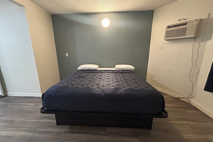 Room 3 of 19