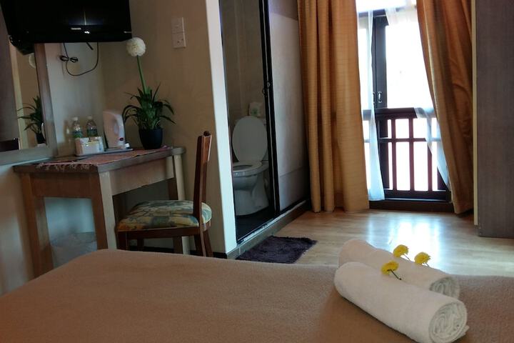 Room 13 of 73