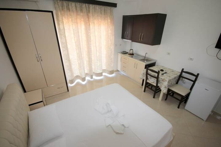 Room 3 of 101