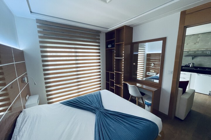 Room 19 of 28