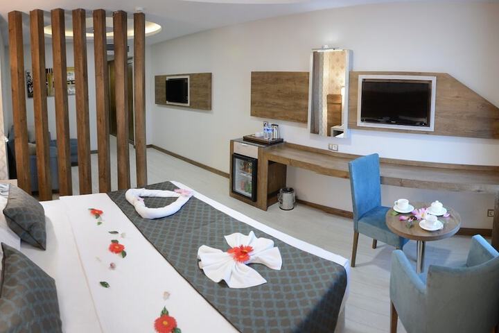 Room 6 of 49