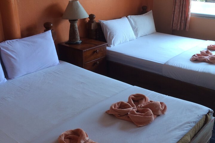 Room 6 of 37