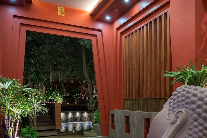 Hotel 2 of 157