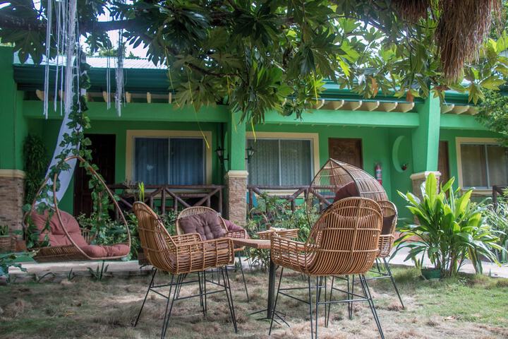Hotel Exterior 176 of 210