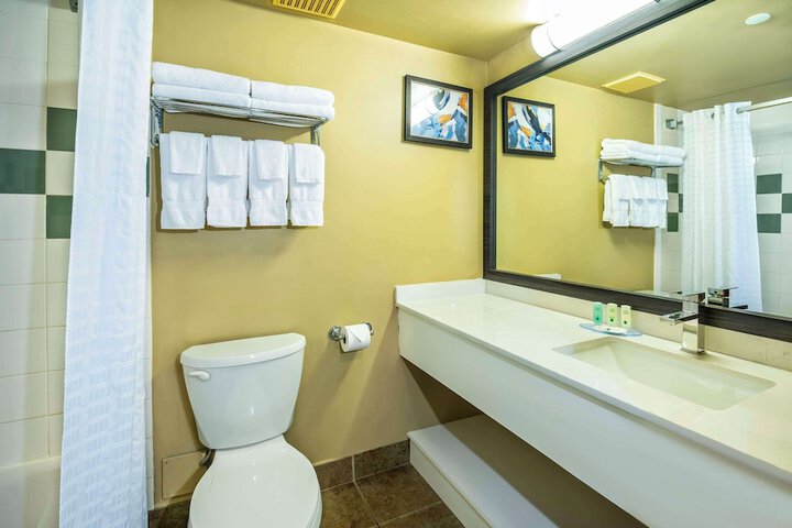 Room 8 of 36