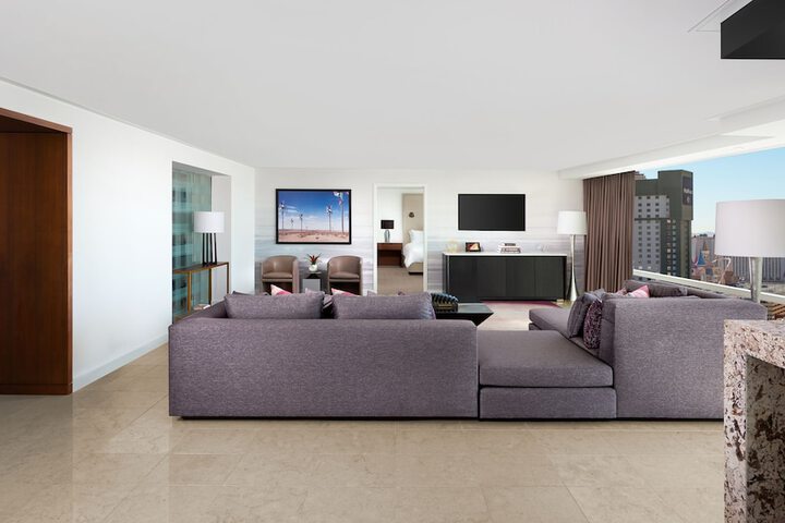Room 32 of 110