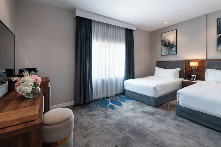 Room 33 of 112