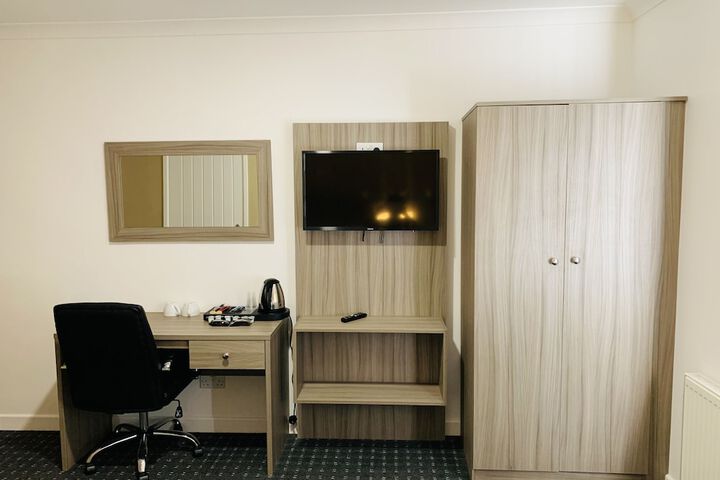 Room 9 of 31