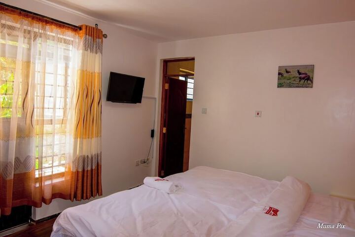 Room 7 of 24