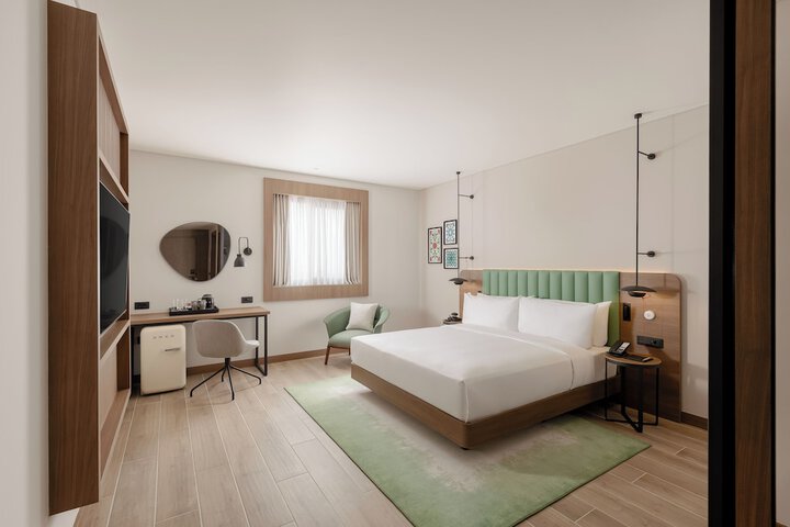 Room 45 of 118