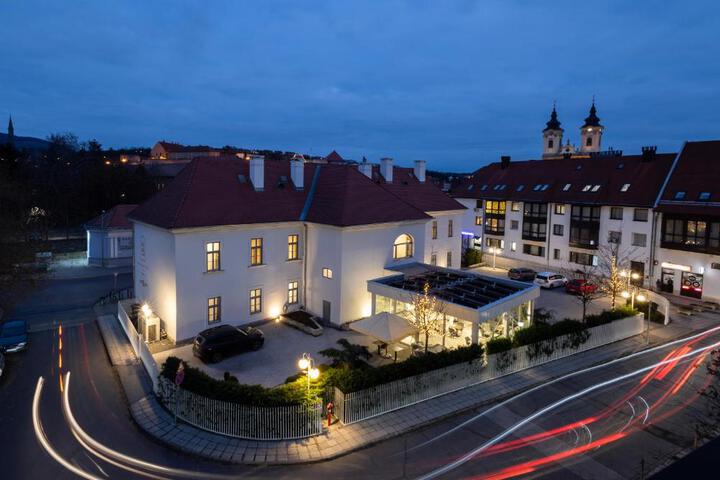 1552 Boutique Hotel
