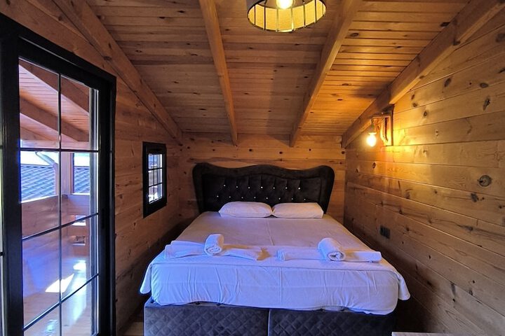 Room 17 of 22