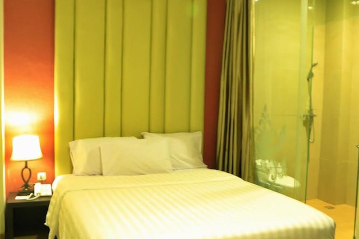 Room 26 of 61