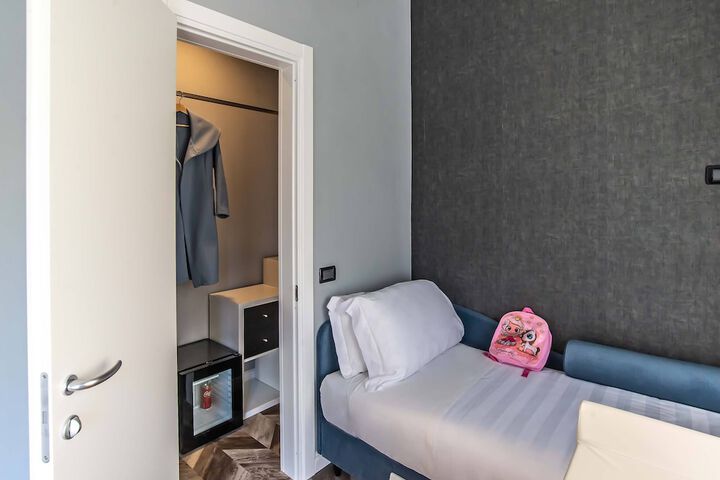 Room 18 of 63