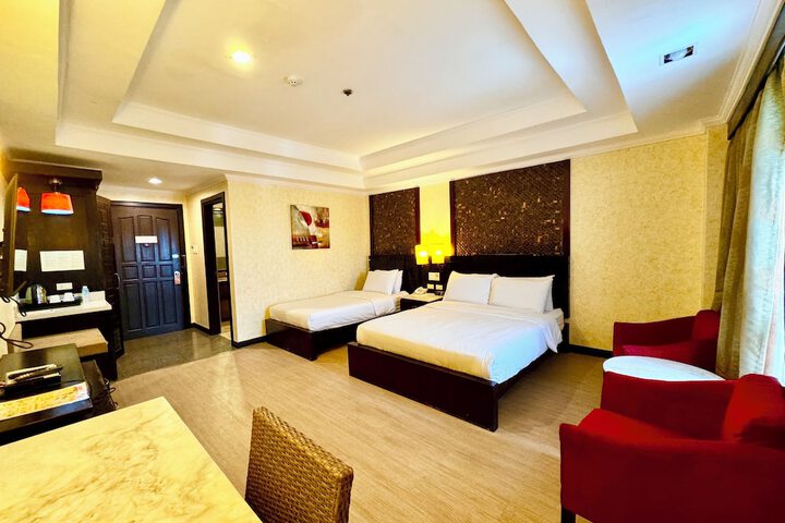 Room 12 of 29