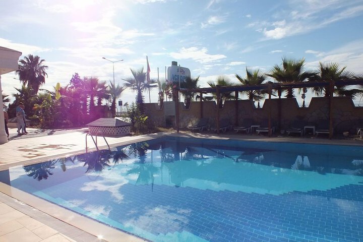 Hotel Pool