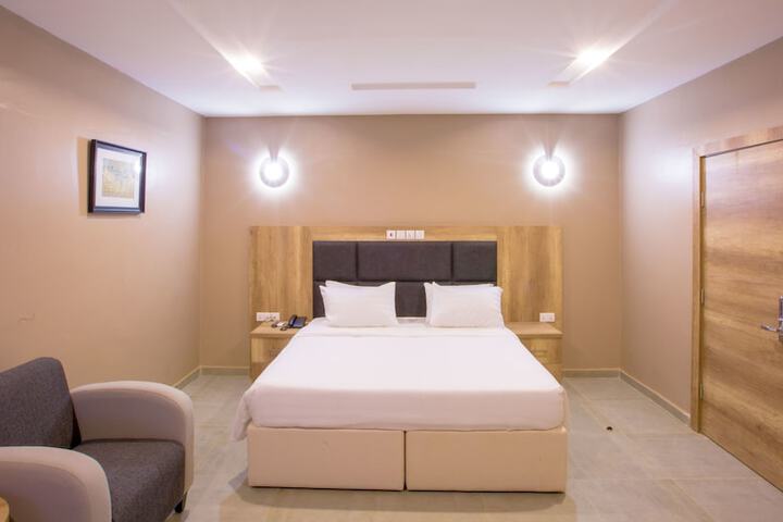 Room 4 of 19