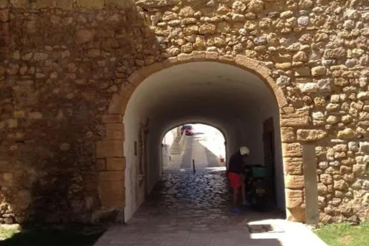 Exterior of Casa Da Coroa