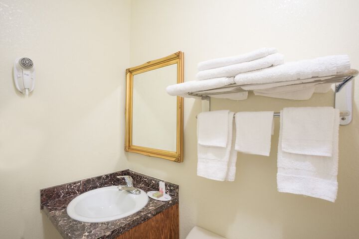 2 Queen Beds Mountain View (3 of 7)