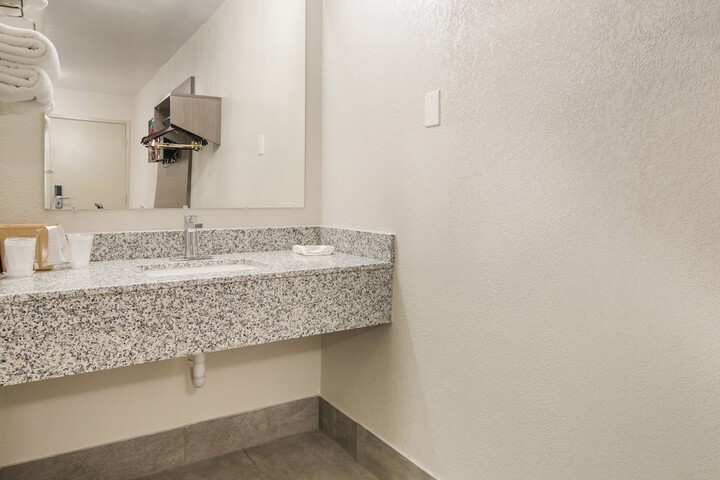 Double Accessible (5 of 7)