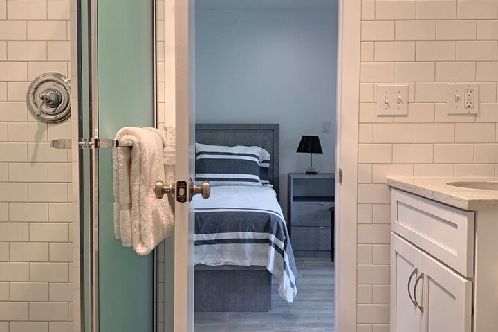 Room 120 of 152
