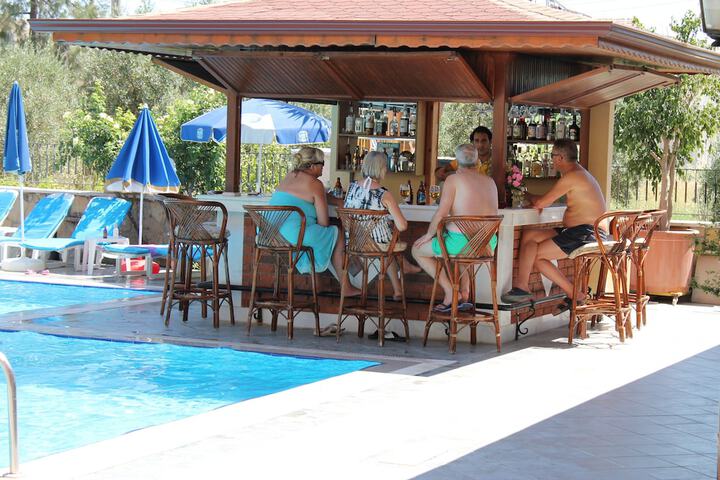Pool Hotel