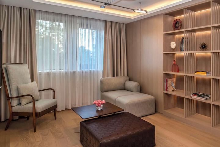 Room 26 of 117