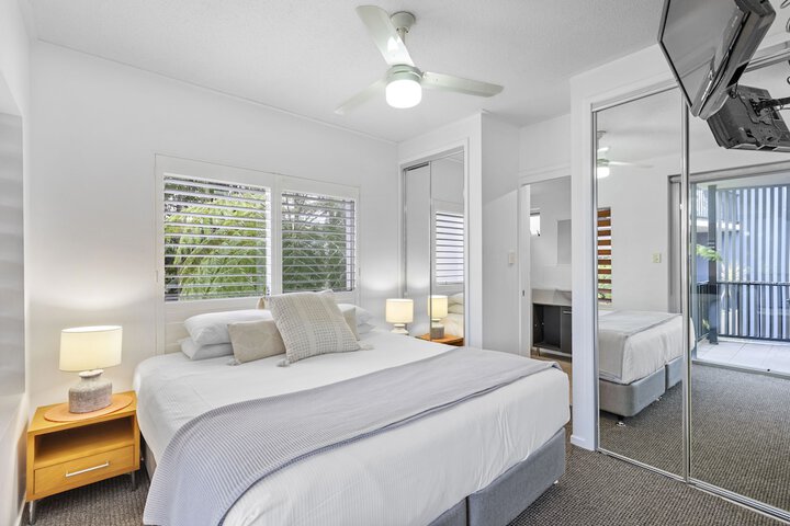 Room 10 of 62