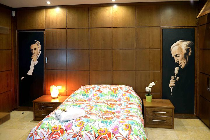 Room 7 of 25