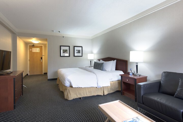 Room 10 of 43