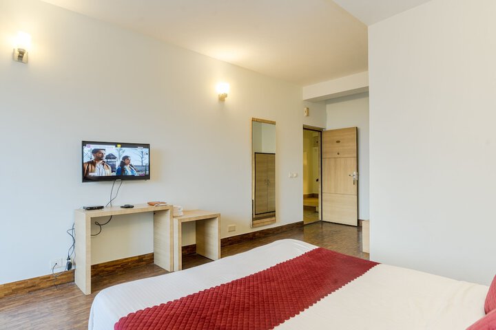 Room 25 of 98