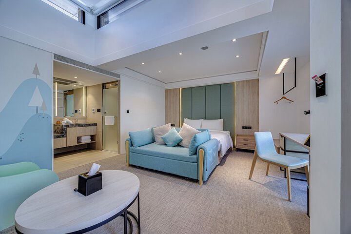 Room 15 of 85