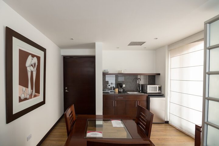 Room 17 of 33