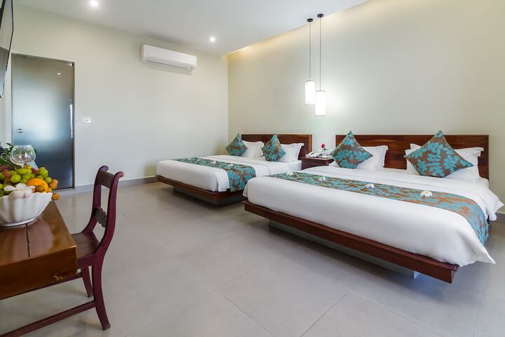 Room 25 of 147