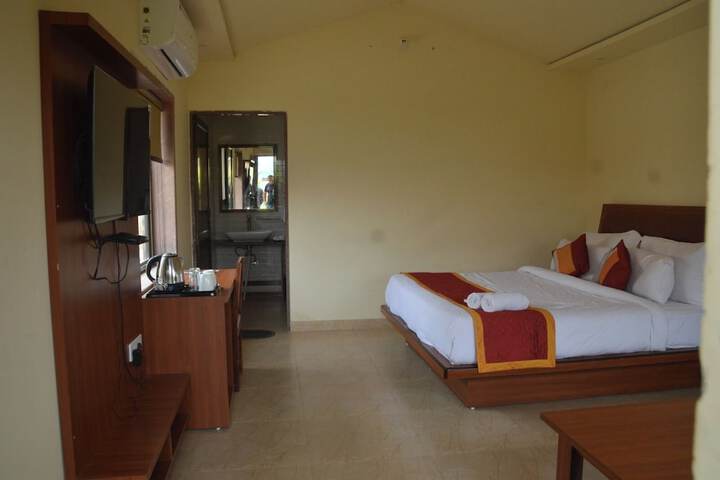 Room 3 of 23