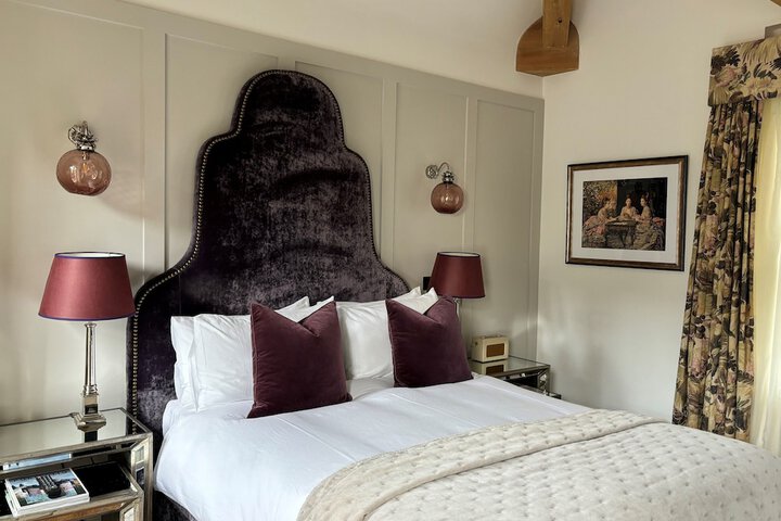 Room 33 of 90