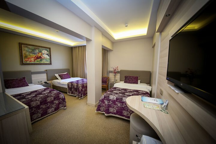 Room 8 of 31