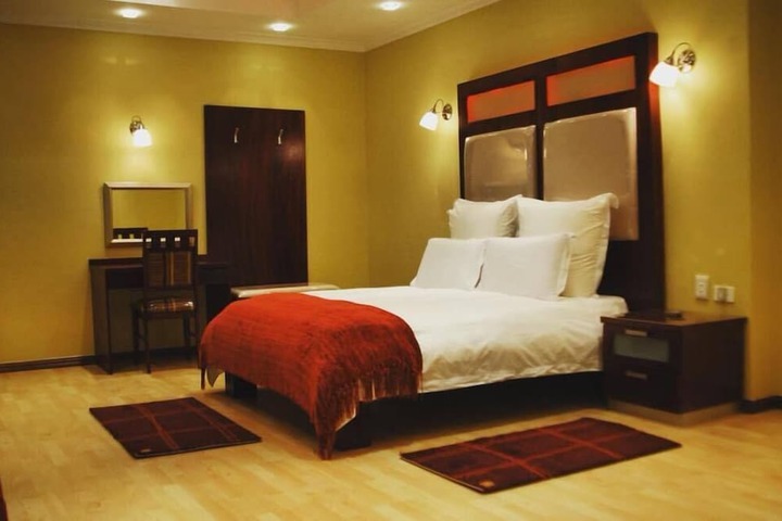 Room 5 of 24