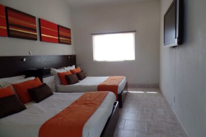 Room 32 of 41