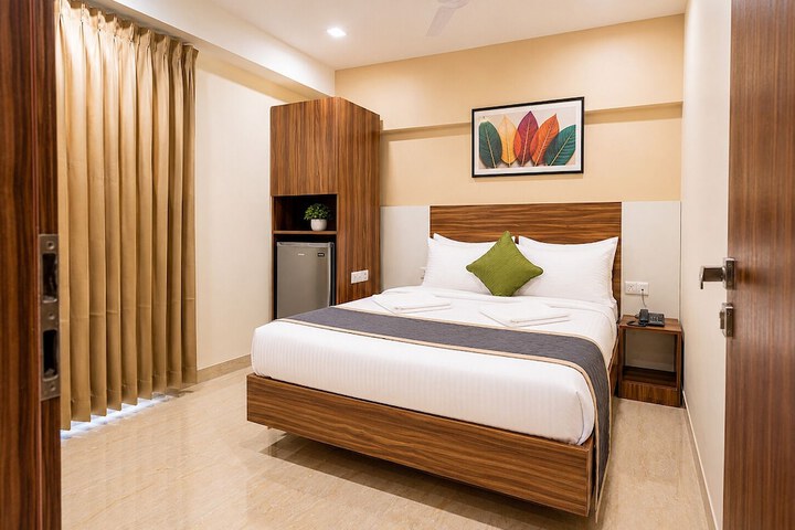 Room 11 of 20