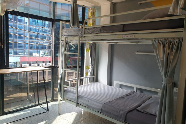 Room 10 of 43