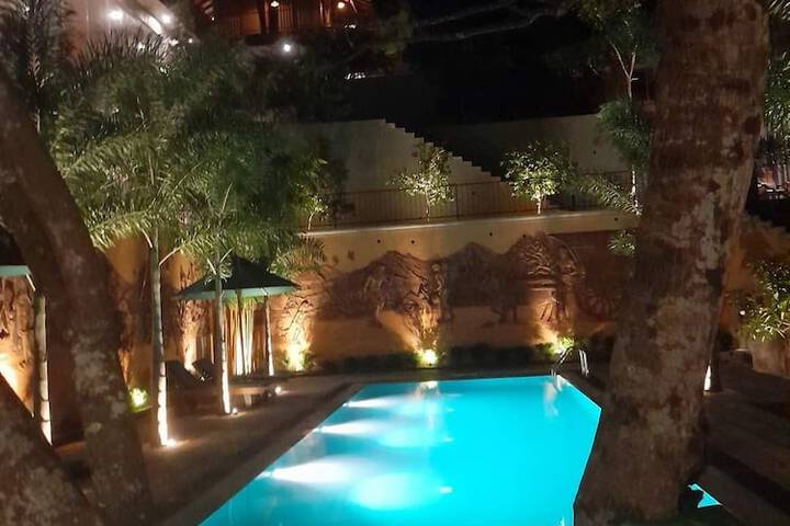 Pool 52 of 76
