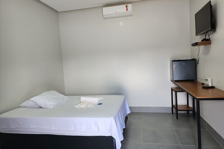 Room 4 of 52