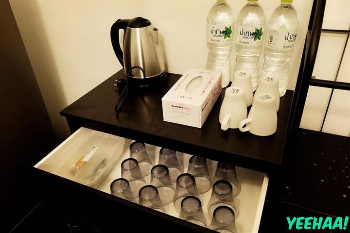 YEEHAA HOTEL