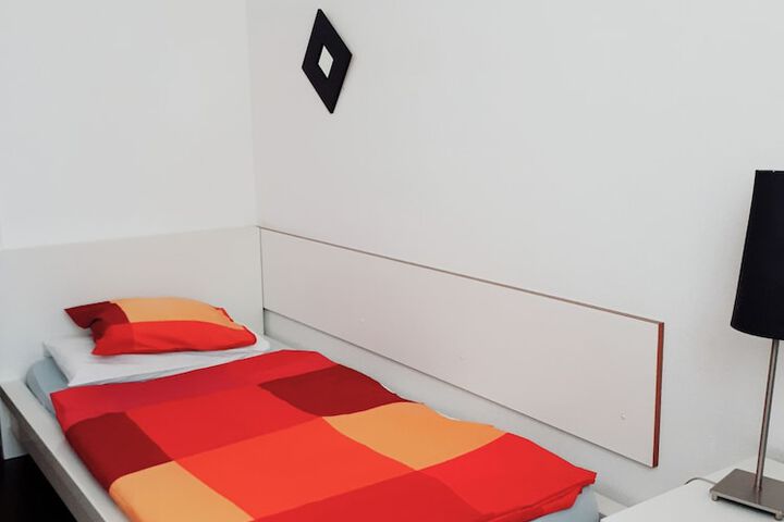 Room 33 of 116