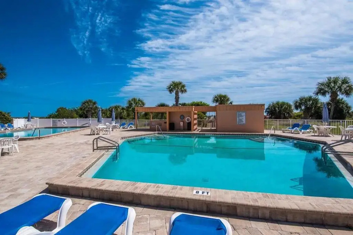 Pool 15 of 24