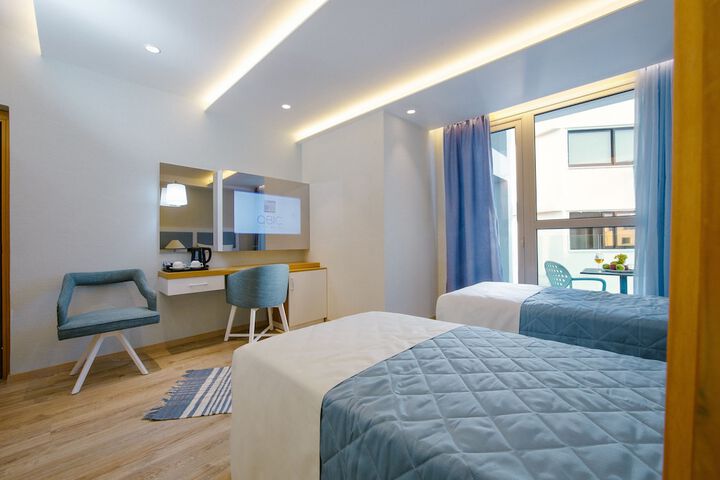 Room 16 of 65