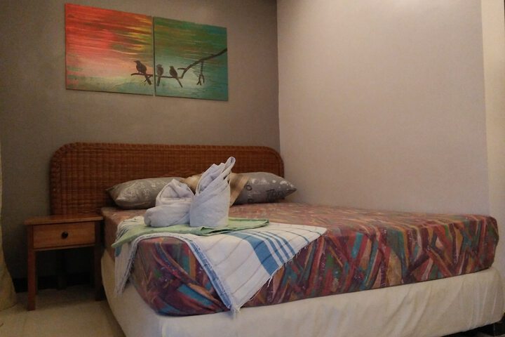 Room 3 of 102