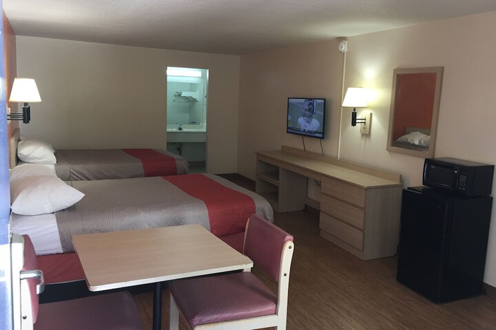 2 Double Beds (7 of 11)